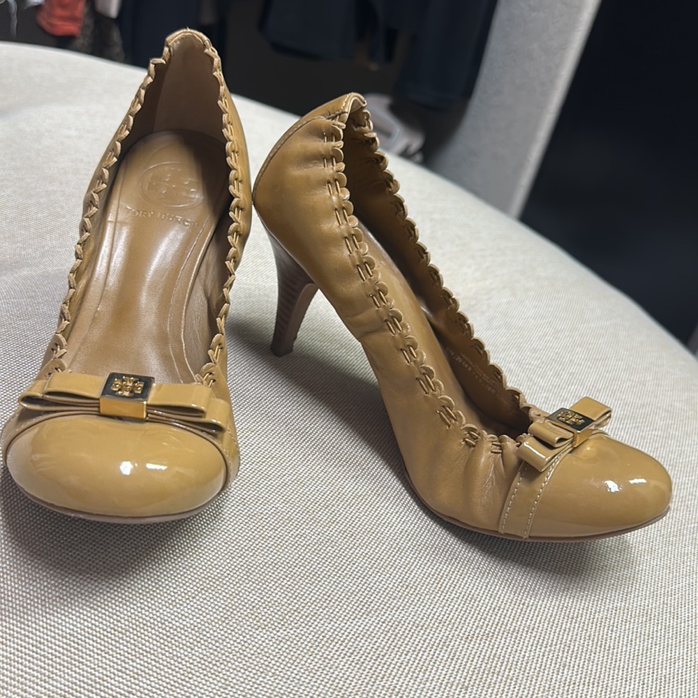 Tory Burch Romy mid heel pumps size 6.5